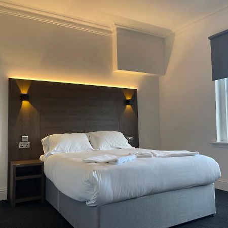 Glasgow Airport Apartments Пейслі Екстер'єр фото