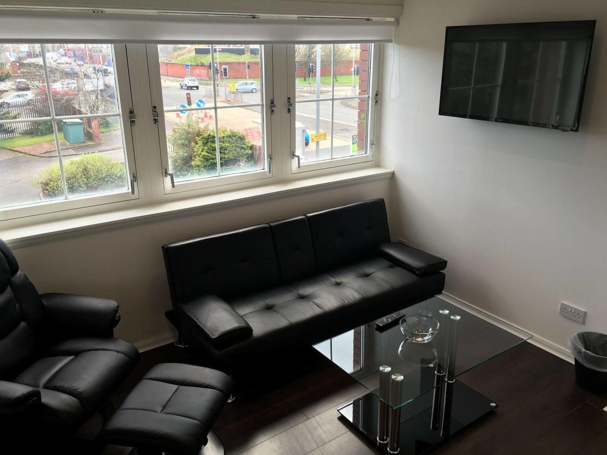 Glasgow Airport Apartments Пейслі Екстер'єр фото