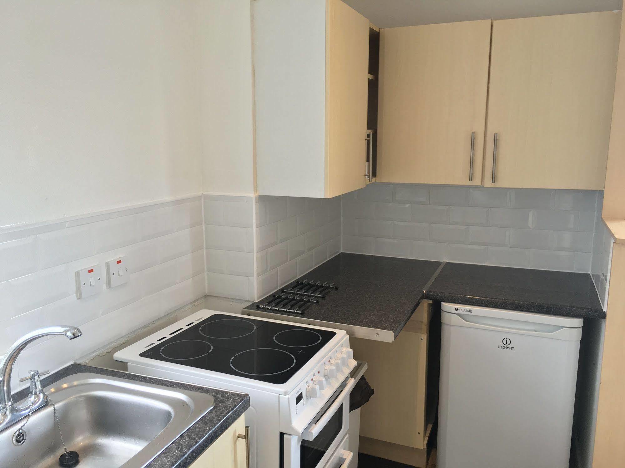 Glasgow Airport Apartments Пейслі Екстер'єр фото